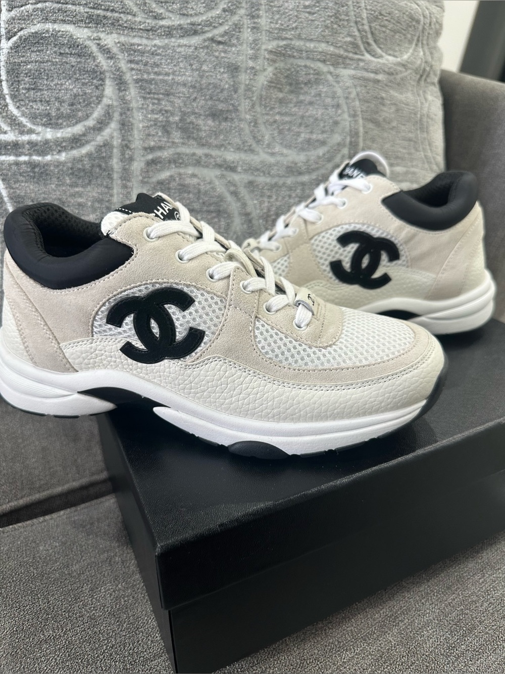 Chanel Low Top Trainer Suede Size 7 - Picture 4 of 9